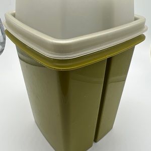 Tupperware Pickle Keeper Vintage Avocado